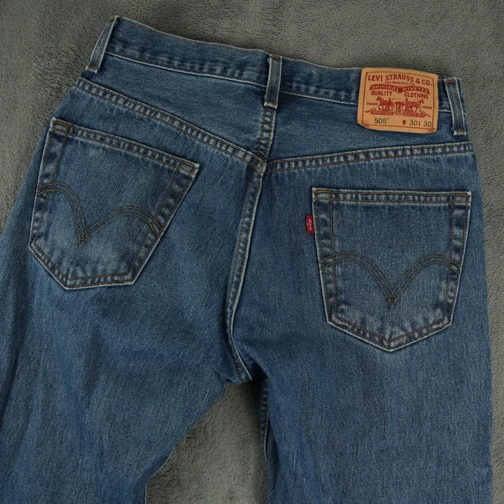 Levi's 505 Jeans Mens 30x30 Blue Medium Wash Regular Fit Denim Straight Leg Y2K